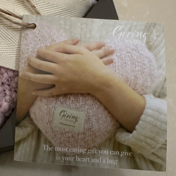 Demdaco Pink Giving Heart Pillow NWT - Picture 3 of 10
